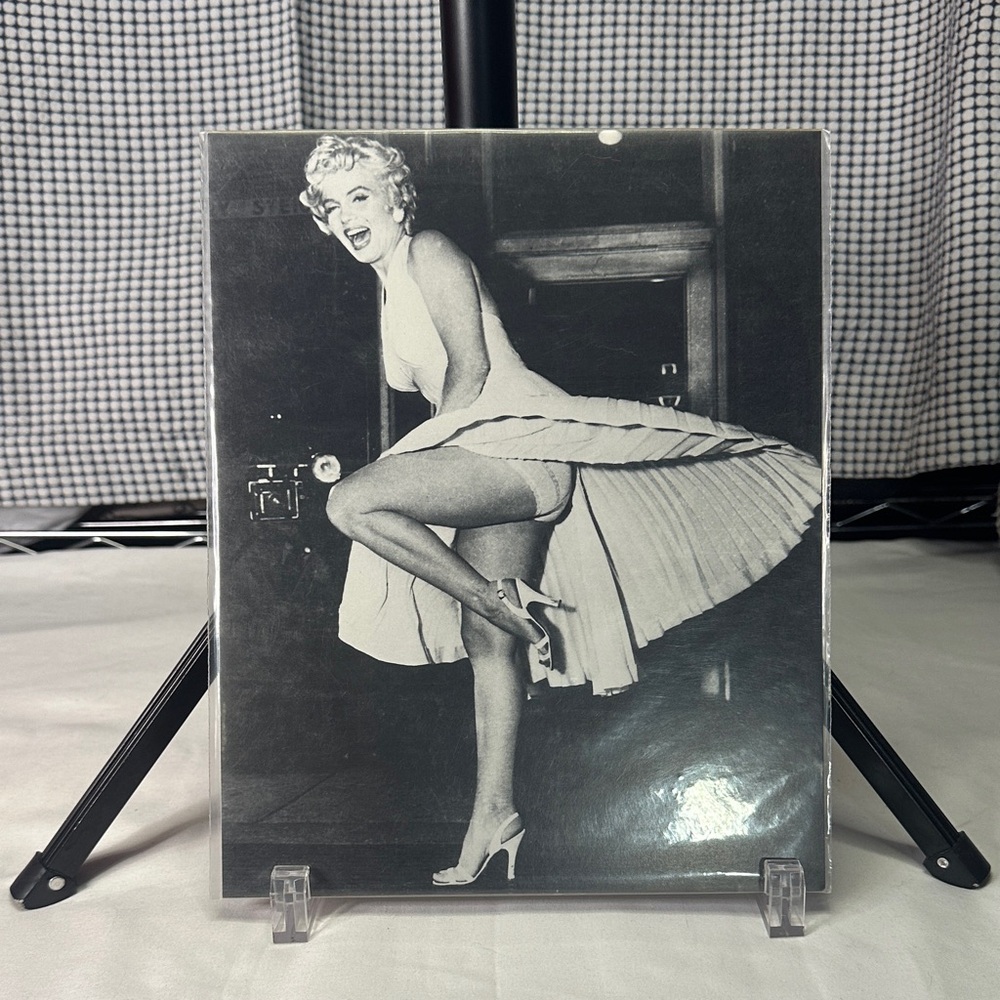 Vintage Black and White Iconic Marilyn Monroe Print.